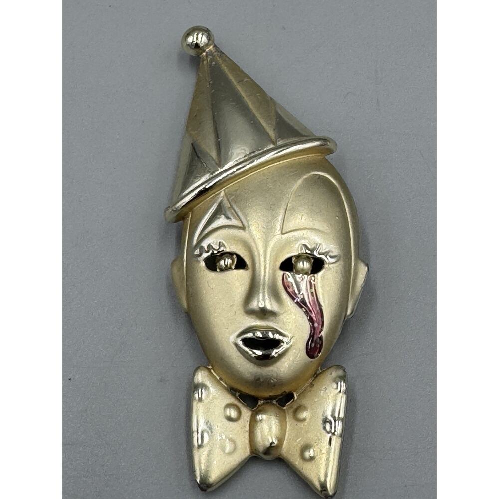 Vintage Gold Colored Crying Harlequin Pierrot Clown Mask Brooch - Picture 2 of 5